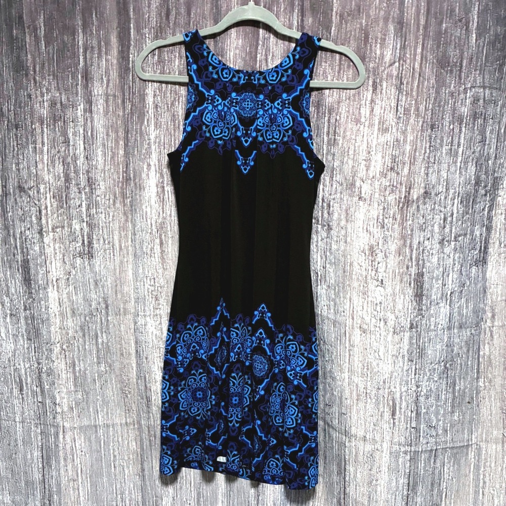 White‎ House Black Market Sleeveless Knee Length Crew Neck Sheath Dress Size XS